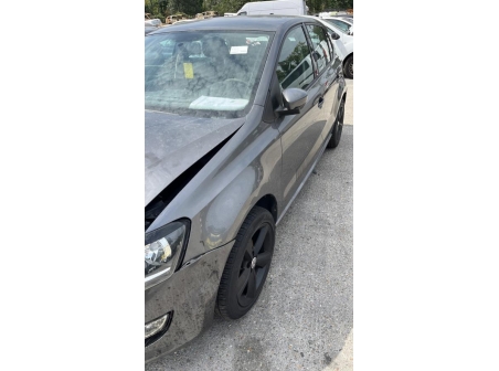 Vehicule-VOLKSWAGEN-POLO%205%20PHASE%201-2009-aa725322148b6a8168fed7c4b337931aab2d14c00d2ec67258302149a2564089_m.jpg