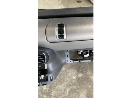 114710568-86cd1fc6-f5cd-4f70-930c-9aee8a0e3863-Piece-Tableau-de-bord-CITROEN-C4-CACTUS-8fa8bc944975266f06289ceba1472bf1d39b6274ad8b33cd8cea9c8f0eaa1d6e_m.jpg