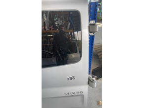 114884201-63c7f9b2-9117-47f7-8cac-42322829b3a8-Piece-Porte-de-coffre-droit-91159993-OPEL-VIVARO-1-PHASE-2-478489b34bed94a9e6ee79095f852bf0ed4e508bc2335fd53dc11d308cd6d1aa_m.jpg 2