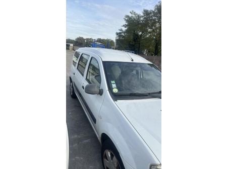 Vehicule-DACIA-LOGAN%20MCV%201%20PHASE%202%20BREAK-2011-448c9a7ec3c60ba4007a1d0854b5e96a1ba9d3038bb1faae71a1becf2284b807_m.jpg