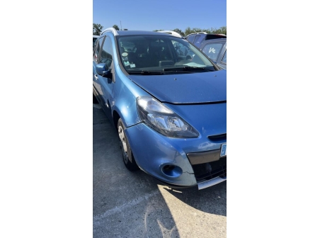 Vehicule-RENAULT-CLIO%203%20PHASE%202%20BREAK-2010-fbd4b1b06099ce5960e6b1237bc430b52a5b1d0935f8b84c061928c2bb196420_m.jpg