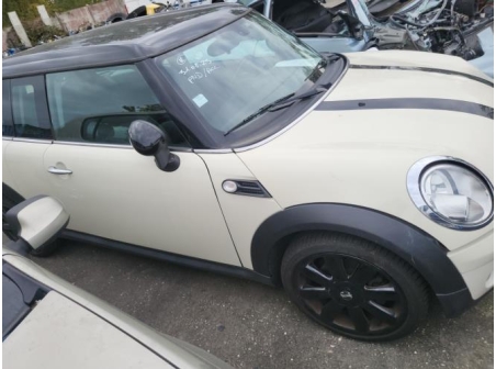 Vehicule-MINI-MINI%202%20R55%20CLUBMAN%20PHASE%201%20BREAK-2008-ed3c43701dc4d48ca994f225b4b2bc527a5e642554248a28202afe9e18add597_m.jpg