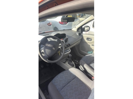 Vehicule-RENAULT-TWINGO%202%20PHASE%201-2007-41bdd34c5735ae349ec695a3fee3d267fde514ea60f3e7db6b991faed7c0c4d9_m.jpg