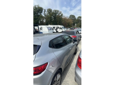 Vehicule-RENAULT-CLIO%204%20PHASE%202-2017-ee3f258f01799cee57b523a6287de280d36041d8f706ad6827f9b49dc8e711da_m.jpg