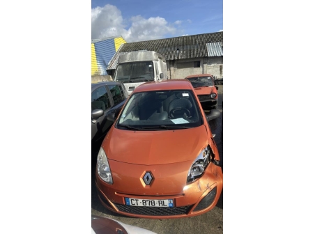 Vehicule-RENAULT-TWINGO%202%20PHASE%201-2007-ff0c0fbf269f0ce0c8c14ad2922d532d00537764c6a4fc598c6bfd440786143f_m.jpg