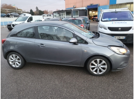 Vehicule-OPEL-CORSA%20E-2017-d37249a0e04526dec524c484476935f31c19bf41bd25f0db1e8bdbf08555e600_o.jpg