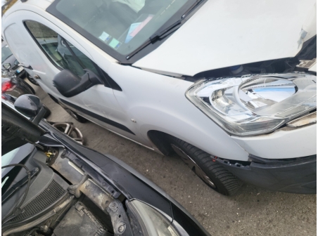 Vehicule-CITROEN-BERLINGO%202%20PHASE%203-2015-8de601e1f2db384a5e469f1b73b692dc3e73adb4165666f3dbf65f1e4814541a_o.jpg