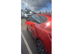 Vehicule-RENAULT-CLIO%204%20PHASE%202-2018-597c10e6df91d279e240f07ecb0dcc8a77309f75b46db9513fdc7c01a131fd48_o.jpg 2