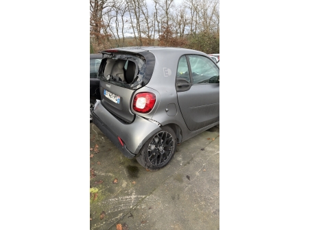 Vehicule-SMART-FORTWO%203%20COUPE-2018-4ba8ab3d41a32a5427f8a7b1ad16b26ab5c95fdf19d76846d61fe2504b617e7b_o.jpg