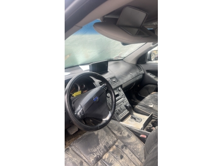 Vehicule-VOLVO-XC%2090%201%20PHASE%202-2011-07f960a34f7defc2bcd9d7aff3ead3e7d1c00a325469b8c4ca0ce69788fe1b5c_o.jpg
