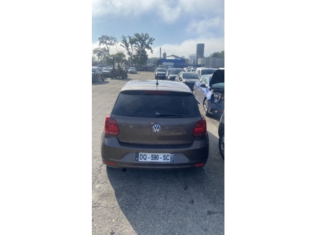 Vehicule-VOLKSWAGEN-POLO%205%20PHASE%202-2015-1e2b05d4e0da452477c5e479fad8c2231a28a08f5378b61d9c2c8a1cb0c95d11_o.jpg