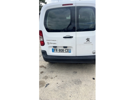 Vehicule-PEUGEOT-PARTNER%203%20PHASE%201-2020-e94ddc312054985f51687c8b1ec4b51d2a5f9995e7ac1b087aaf121f0251c4b8_o.jpg