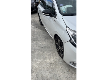 Vehicule-PEUGEOT-208%201%20PHASE%202-2018-f22fa004d35234594949e4bd345a70626bd779b0ea3ffe5c7faf709272b0714c_o.jpg