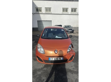 Vehicule-RENAULT-TWINGO%202%20PHASE%201-2007-d6c594ba025931ecf2cef2a3f3c49748b84e969ce188e3ece676118dcf0b4bd4_m.jpg