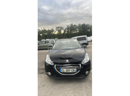 Vehicule-PEUGEOT-208%201%20PHASE%201-2012-b054da65bb6b7e4d348ff97aad09307af9c5711d815f5eefde1788de692a7b20_m.jpg