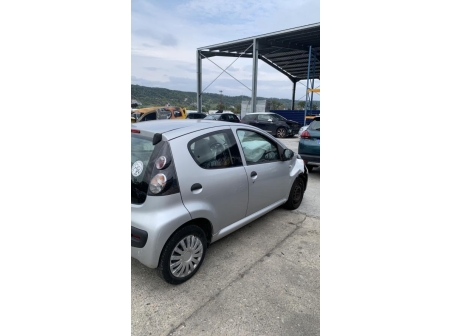 Vehicule-CITROEN-C1%201%20PHASE%201-2008-20beae762012632673931fa72c5ce9e4fe882e7ce475bafb092d9e1c81ef816a_m.jpg