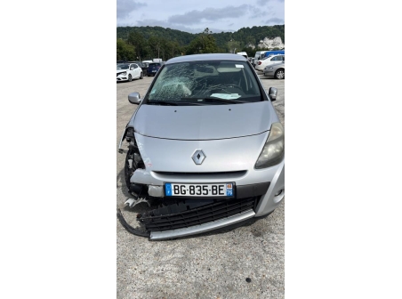 Vehicule-RENAULT-CLIO%203%20PHASE%202-2011-662731c9a765458700ebbceb7f949e6510023c2d0984ff054390115df2f53e4b_m.jpg