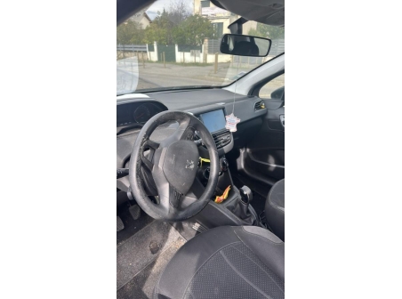 Vehicule-PEUGEOT-208%201%20PHASE%201-2012-945d305b1667c92ad296e15e7f18f7b0dd6e6884ba7eeafcf0ffba27d704e5b7_m.jpg
