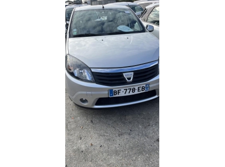 Vehicule-DACIA-SANDERO%201-2010-0d9883d38300664c8eef29e5ac02c929bcec67a88d6c171161e9bb78062a4696_m.jpg