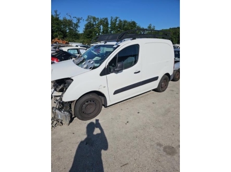 Vehicule-PEUGEOT-PARTNER%202%20PHASE%203-2017-c6761bfcc4b20a01e8220a789460fbcbf84dd626dc989aa82d0f3d312ab9a025_m.jpg
