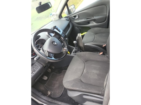 Vehicule-RENAULT-CLIO%204%20PHASE%201-2015-a0593b3e337f9c87ad1ce35d792882526d96ff663c9b41b0a68bda46a07cbb21_m.jpg