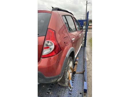 Vehicule-DACIA-SANDERO%201-2012-b5550b5a0a97bea8c1764708be3109e8da8a286eae389bad013539aa7baa94e4_m.jpg