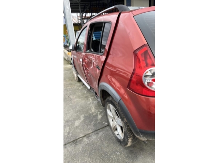 Vehicule-DACIA-SANDERO%201-2012-02886f97c691d0ff1b7b3da52e1f64533881613660dd6756f0037e8fd4d42bf3_m.jpg