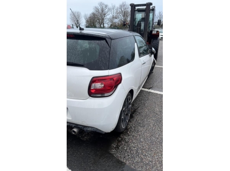 Vehicule-CITROEN-DS3%20PHASE%201-2013-fb93ff22b08ce591ff9c1cffdb598192d29b20d7bd1fcc92eea312485a3f4eb1_m.jpg