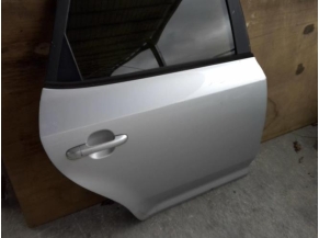 119568284-d44e260a-d655-46c2-9d8b-3092f0ba725b-Piece-119568284-Porte-arriere-droit-770041H000-KIA-CEE-D-1-8a02f5b796e19f0b6677b97a25c75577800a4c900f93eeaad1251c9bb02f03fb_m.jpg 2