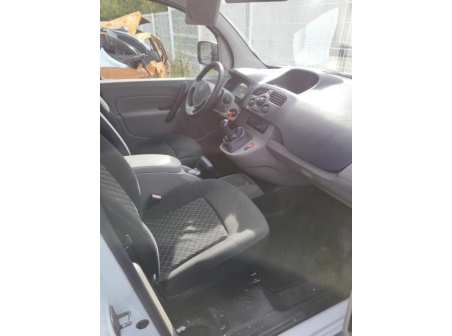 Vehicule-RENAULT-KANGOO%202%20PHASE%201-2010-0a7c95bb3e91c89ea9d2fba163d36fe42a9e68421709a8bc6ff835f23835886d_m.jpg
