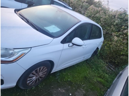 Vehicule-CITROEN-C4%202%20PHASE%201-2013-726fae7ff692ca4e96ef990d7695a67ad71ae65275cb1e5c722777e8f4ac1c2d_m.jpg