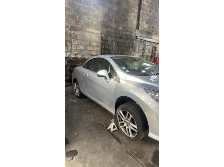 Vehicule-PEUGEOT-308%201%20PHASE%201%20CABRIOLET-2009-adfa0101ea56b29c1f6c3e0f47329bfe9057f2d13653006d1b4bf21d53ad687c_m.jpg