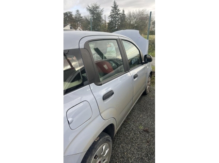 Vehicule-FIAT-PANDA%203%20PHASE%201-2020-e95f1653447070ba4a247bdae03ba10a3a83e200d948147245ae583587941bad_m.jpg