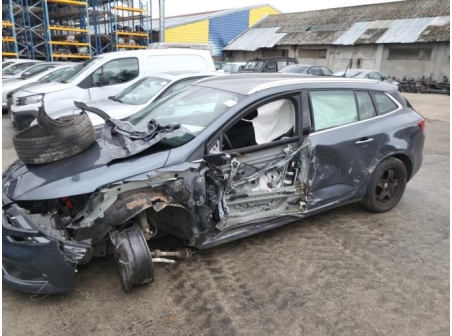 Vehicule-RENAULT-MEGANE%204%20PHASE%201%20BREAK-2018-b69875e7c2a8b582a67eddd47b0b5c3749f50a0f16bb951b45fa219178bab1e2_m.jpg