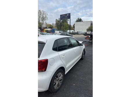Vehicule-VOLKSWAGEN-POLO%205%20PHASE%201-2013-dfdbf3107cbcf32030a74820ff268d6667355bc4056d7bdd0d16d121798a75ee_m.jpg