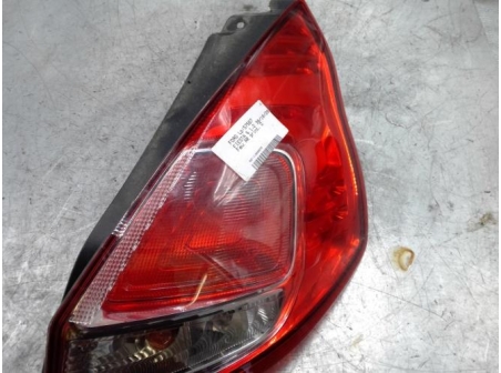 119289679-c47bffb6-7a35-48b1-8ab3-e6a39f0b3e0f-Piece-119289679-Feu-arriere-principal-droit-1877010-FORD-FIESTA-6-43f153d6b46ad2569d53b6dfc25105d6e60d3d4676c43f682003ac66c452532c_m.jpg