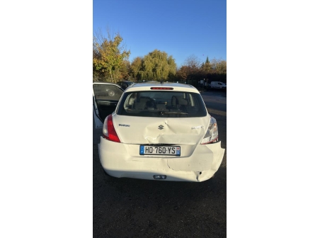 Vehicule-SUZUKI-SWIFT%204-2011-5249fa6eaed56c63ad732b1d79198b213f145240ee1fca21b1c004e87ae35484_m.jpg