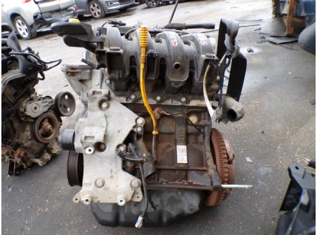 119521513-2f727047-7ab7-4f1d-9f12-088f84e37f12-Piece-119521513-Moteur-7701475951-RENAULT-CLIO-3-PHASE-2-12i-16V-45690ff95793662c7604e84dbd71aebb907aa16f4498d1b630f686217f17b17c_m.JPG