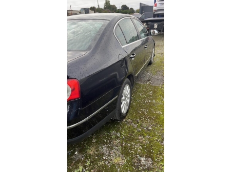 Vehicule-VOLKSWAGEN-PASSAT%205-2008-fe431cfaf42ef7868a71cbe454f85e793de91afb69da195db8c6bf959a8539e0_m.jpg