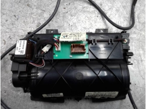 120041625-c132d11a-96c3-4540-925c-eaa747e40348-Piece-120041625-Ecran-GPS-16109788XT-PEUGEOT-3008-1-PHASE-1-16-HDI-8V-TURBO-a2cf77e7a04b32d187177c280472b4cffc8d3dbd647d27876a2851f516590248_m.jpg 2