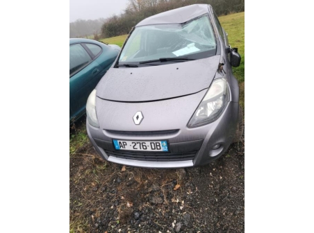 Vehicule-RENAULT-CLIO%203%20PHASE%202-2010-c76d5e2b64ba21614424dcbf2b81b41195f90d5231c27a12ff60e49d4c175807_m.jpg