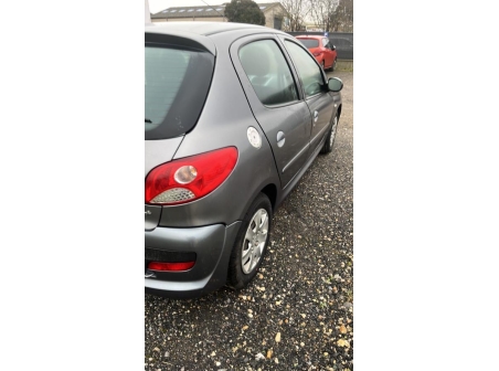 Vehicule-PEUGEOT-206+-2011-689abf37cfc386e37f0eb512db770fe94f91b8786b1c6e3578b364cb7c06529e_m.jpg