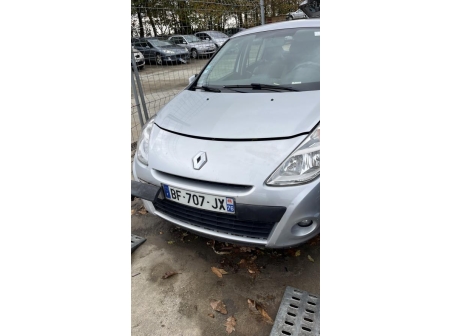 Vehicule-RENAULT-CLIO%203%20PHASE%202-2010-062a1ed232a62723af29d26c1fc7f1d00a0c0df022042e10fe7816063e517e34_m.jpg