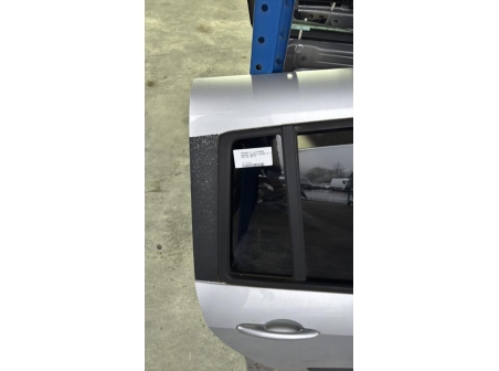 120272280-5f69914c-71ce-430b-84bc-3d620edfb86d-Piece-Porte-arriere-droit-821003703R-RENAULT-GRAND-MODUS-PHASE-2-a19af5a2d6397b02308c971a06a076f62a17003c3aabe19d3ded2302a6fa69ad_m.jpg