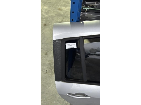 120272280-3216a7dc-d904-488d-9838-0daaeccce6cf-Piece-Porte-arriere-droit-821003703R-RENAULT-GRAND-MODUS-PHASE-2-37a27b5a763f74adf47141d900bf947874decbba0e63ac0f841f331bcc348723_m.jpg