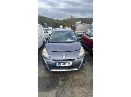 Vehicule-RENAULT-CLIO%203%20PHASE%202-2009-26b43f843e8ff34ef8ee9946264667319a8bc8fb52642b6383076b0c7a9fb715_m.jpg