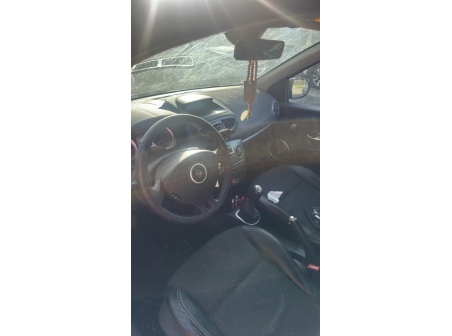 Vehicule-RENAULT-CLIO%203%20PHASE%202-2009-d4a9ab81569080b56158e3f75e5cf1fc29eadcaf1eb5c68350fe68896a5d4a36_m.jpg