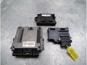 120448928-8e6fd595-cc95-497d-aa17-c207ead0cd02-Piece-RENAULT-2452c1b0707a536d4292d8211e452d2dab0d0e005fb4b6fb96c13610dff058c2_m.JPG