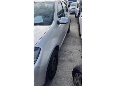 Vehicule-DACIA-SANDERO%201-2010-16b83fec4f5ee034fdedf728c88125e633f5b72cafb3622aac3cb1f5d71a5619_m.jpg