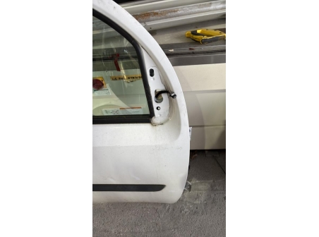 119598999-c9fc01b6-e561-4b87-8ff3-5eae30813659-Piece-Porte-avant-droit-801004113R-RENAULT-KANGOO-2-PHASE-2-fd8641bccb404324ac12b30eb9cac6b585d59bcff5486044ec99d03d11837a12_m.jpg